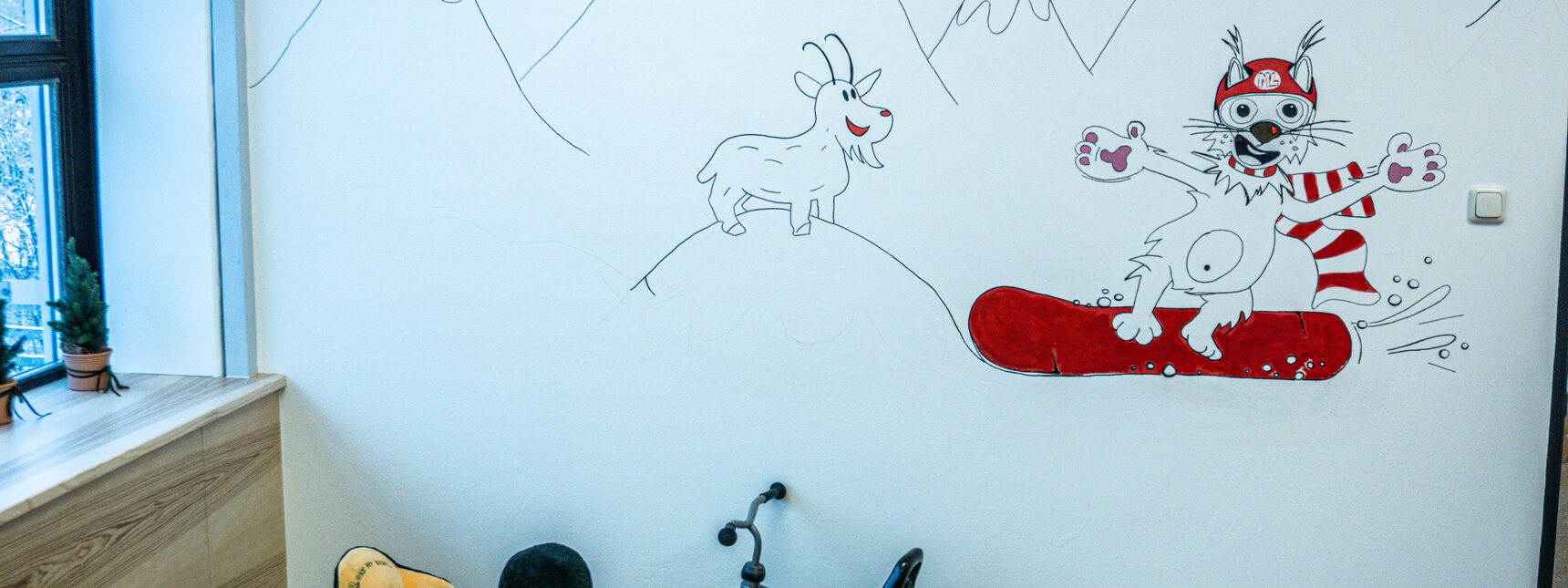 Gagla Club - Silvretta Montafon  | © Silvretta Montafon  Wand mit Monti Lux Bemalung im Gagla Club in der Silvretta Montafon  | © Silvretta Montafon