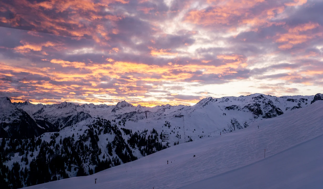 Skigebiet Silvretta Nova bei Sonnenaufgang | © Silvretta Montafon - Lisa von Abenteuermomente